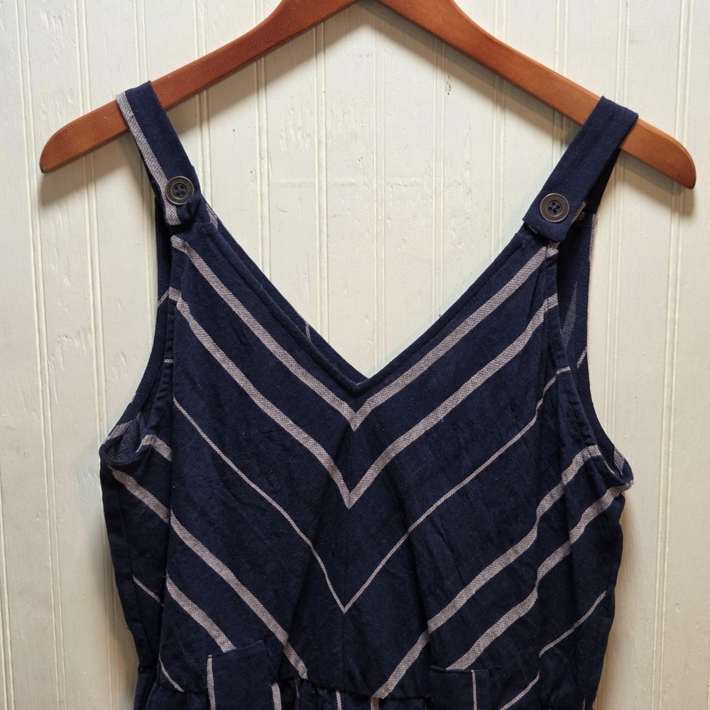 Universal Thread Jumpsuit Womens Medium Blue Striped‎ Linen Sleeveless V Neck